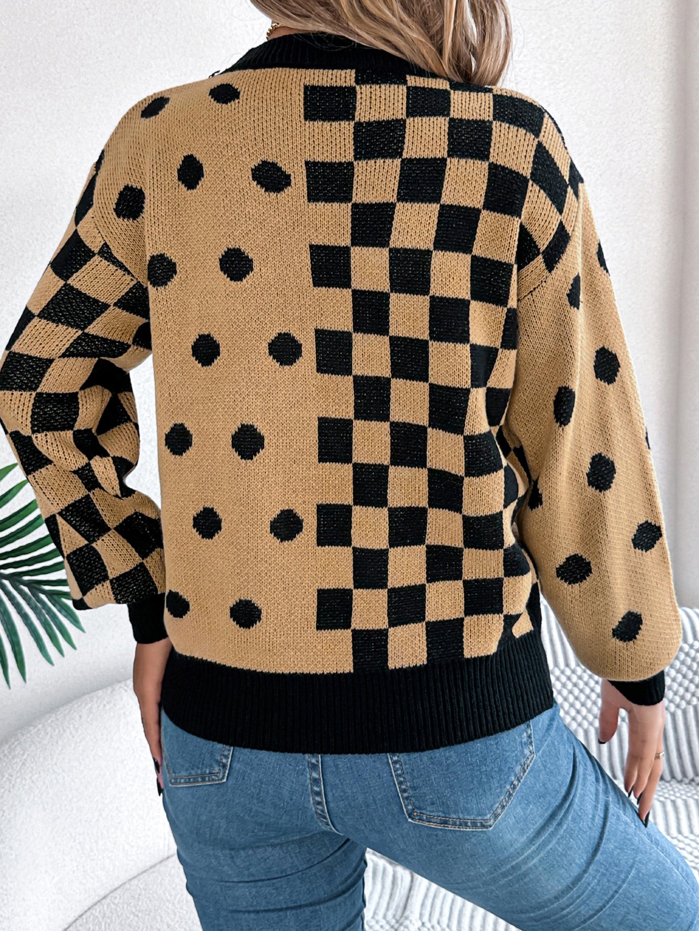 Women Colourblocked Pullover Sweater