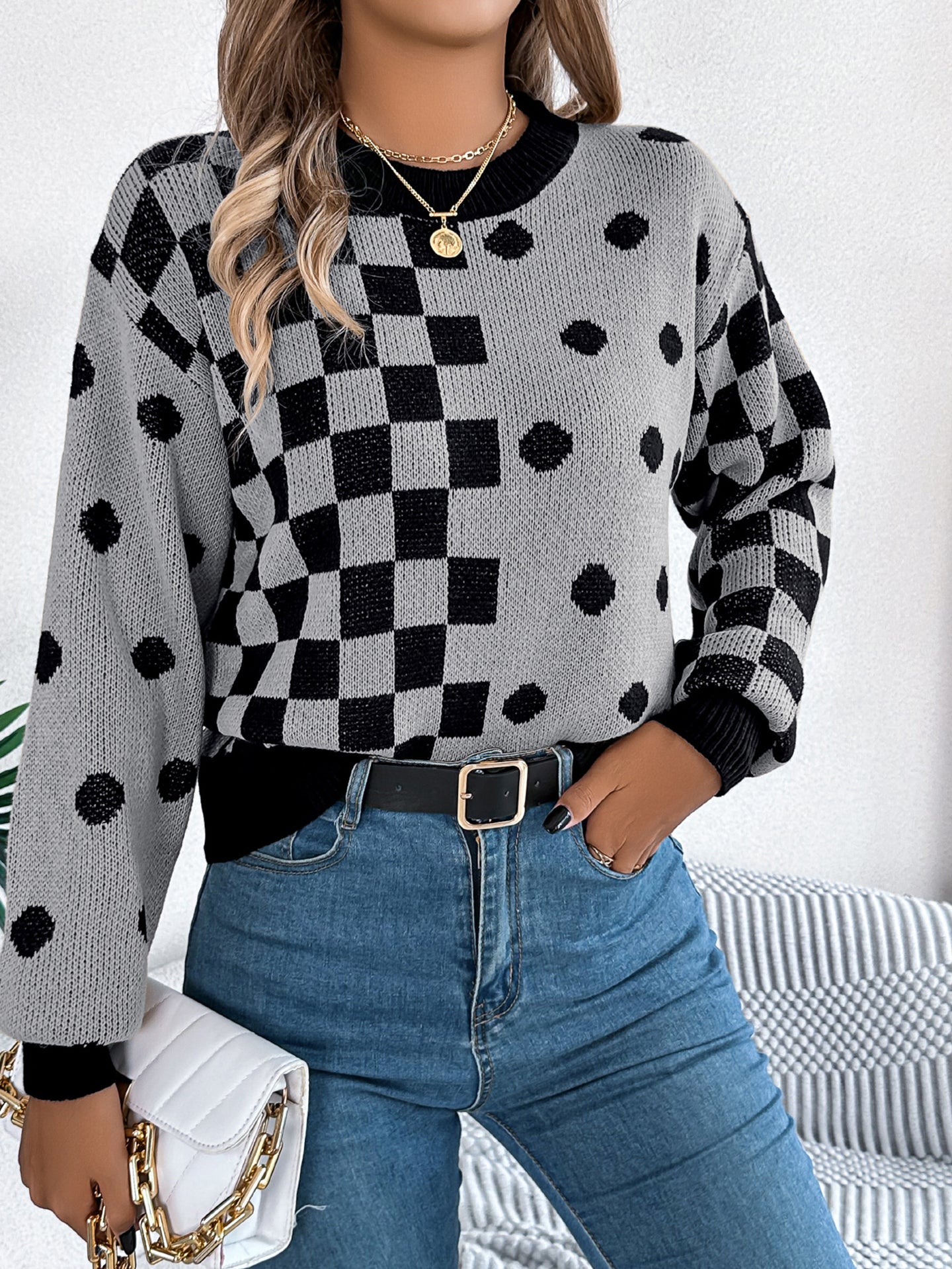Women Colourblocked Pullover Sweater