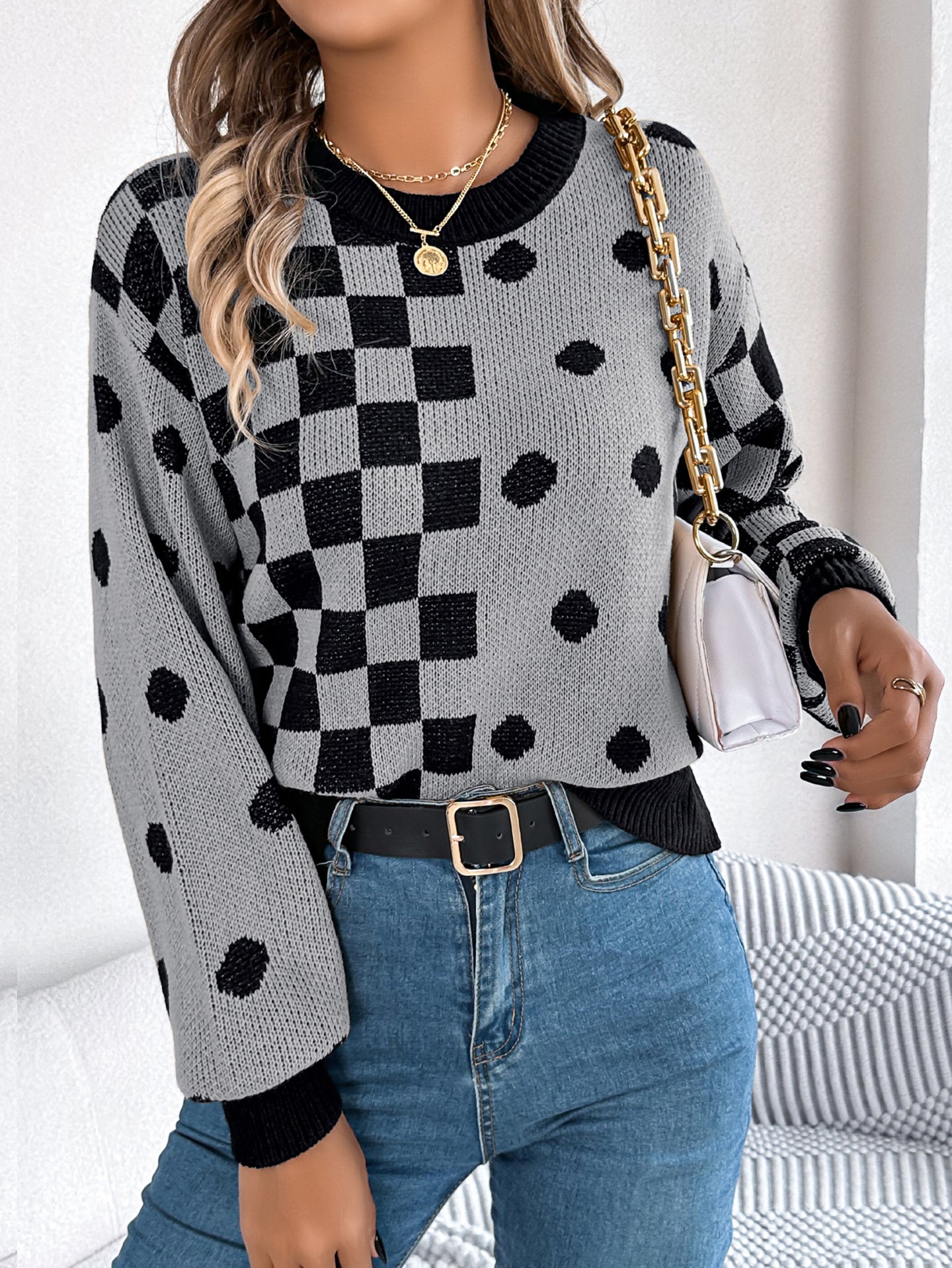 Women Colourblocked Pullover Sweater