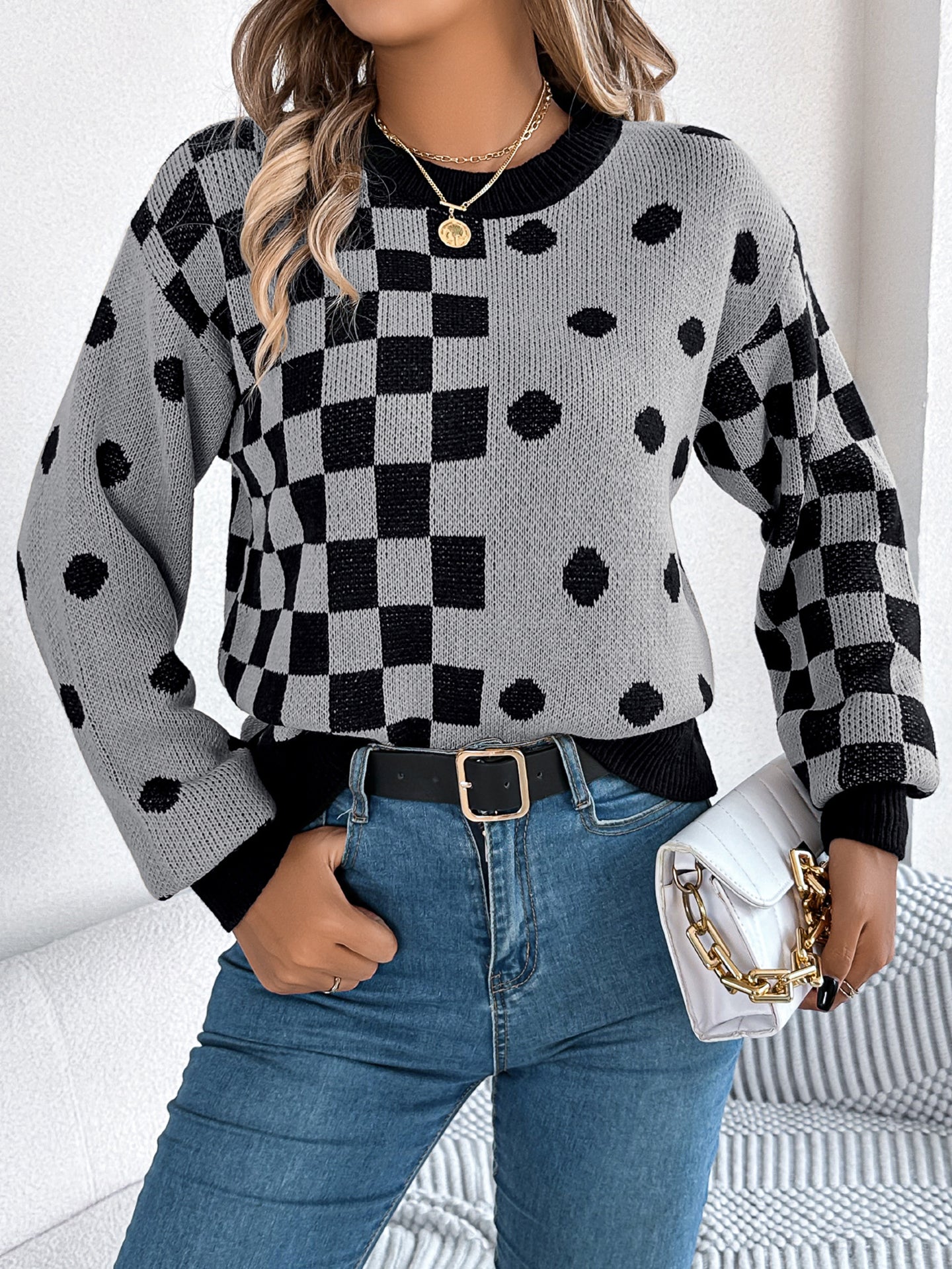 Women Colourblocked Pullover Sweater