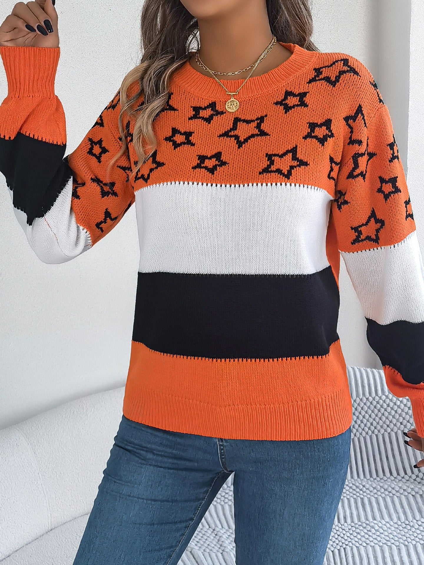 Women Colourblocked Pullover Sweaters