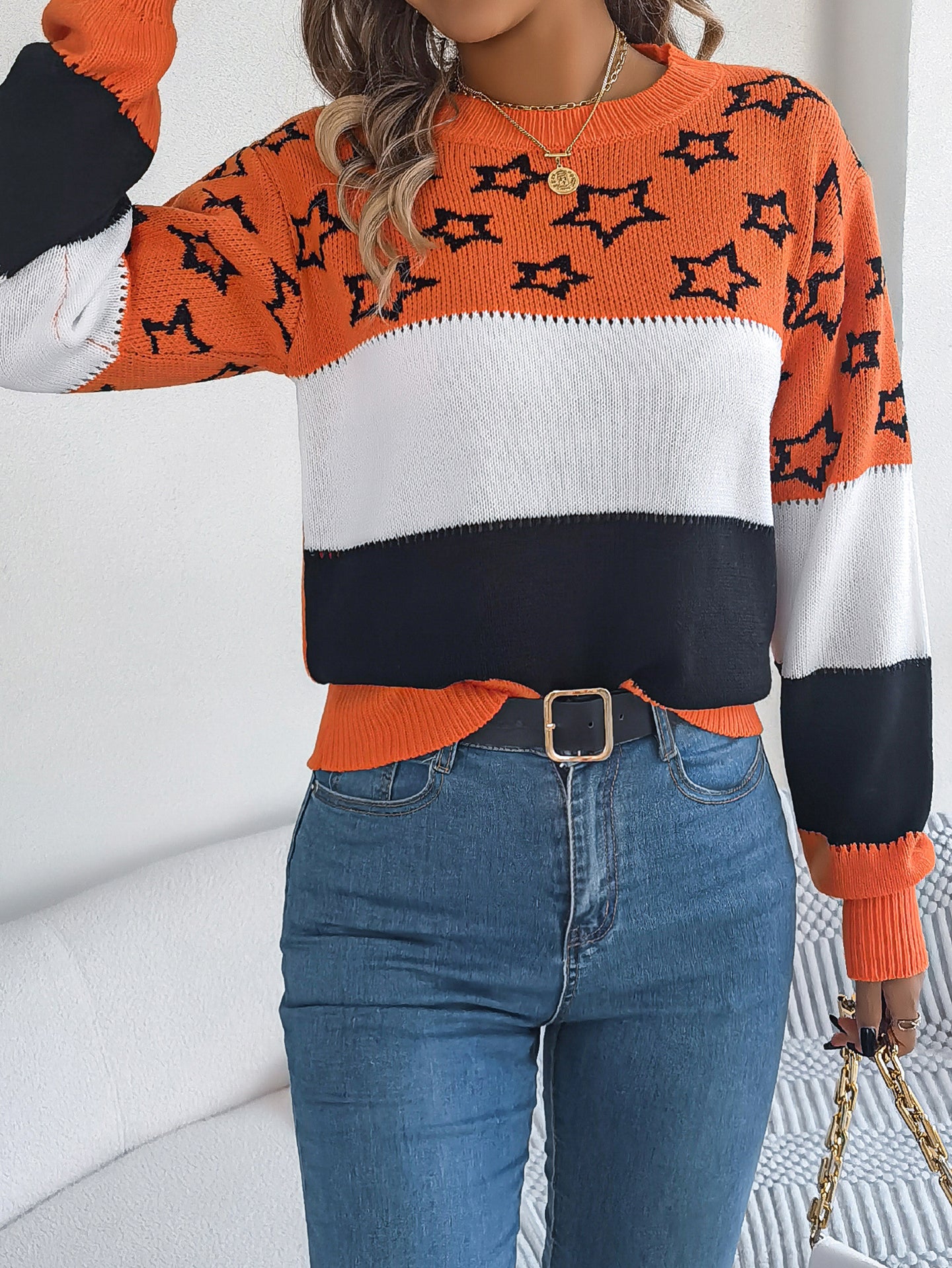 Women Colourblocked Pullover Sweaters