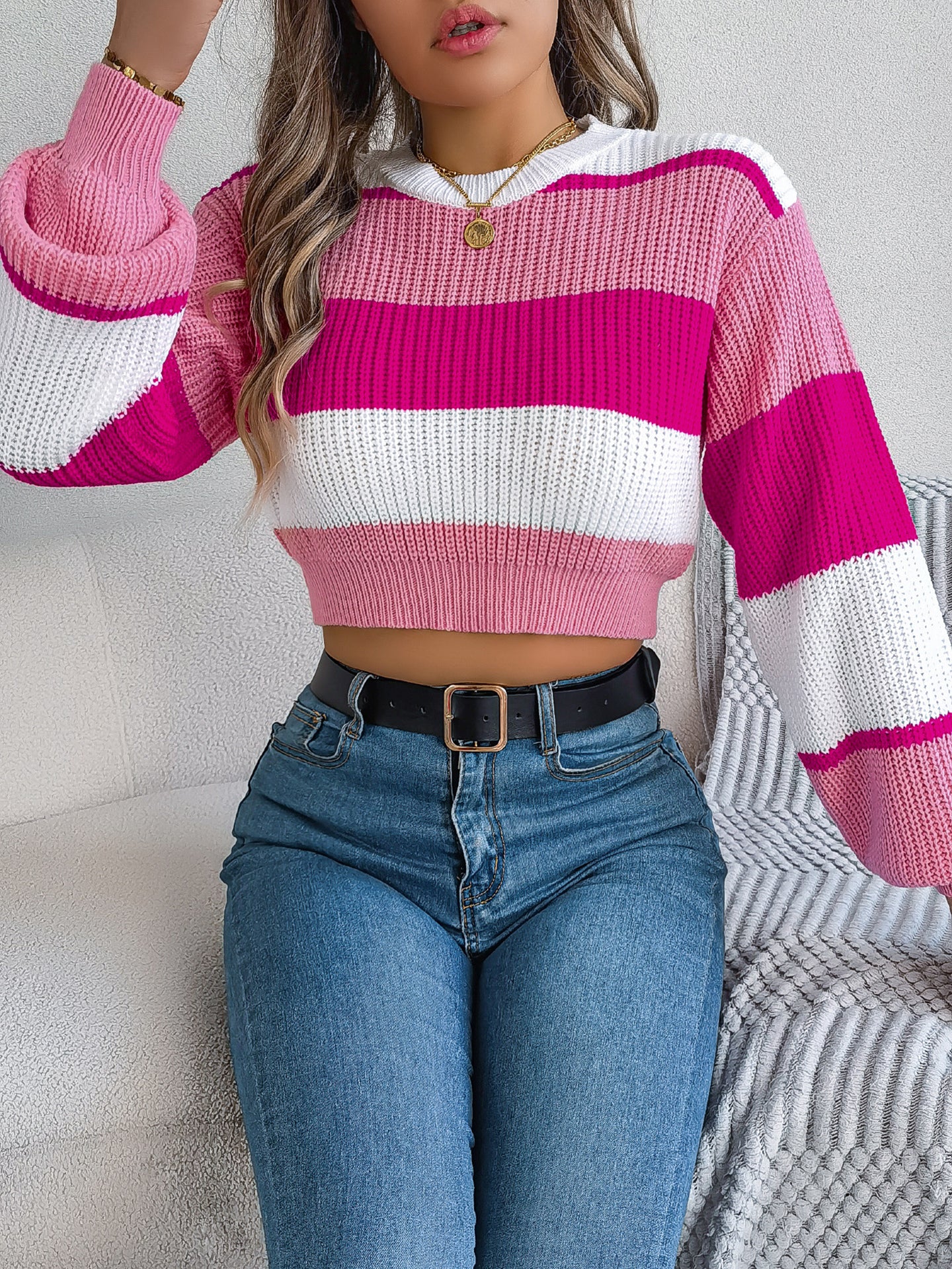 Women Colourblocked Pullover Sweaters