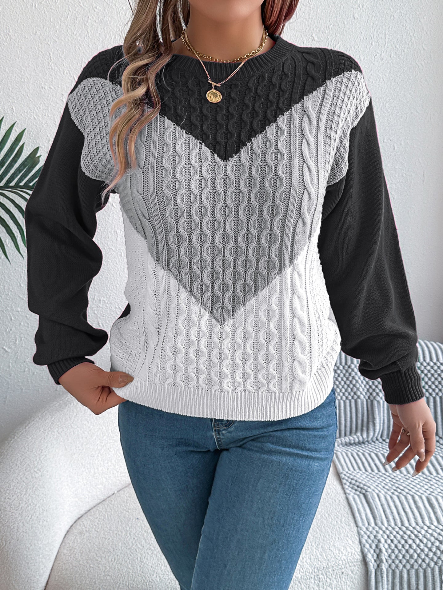 Women Colourblocked Round Neck Sweater