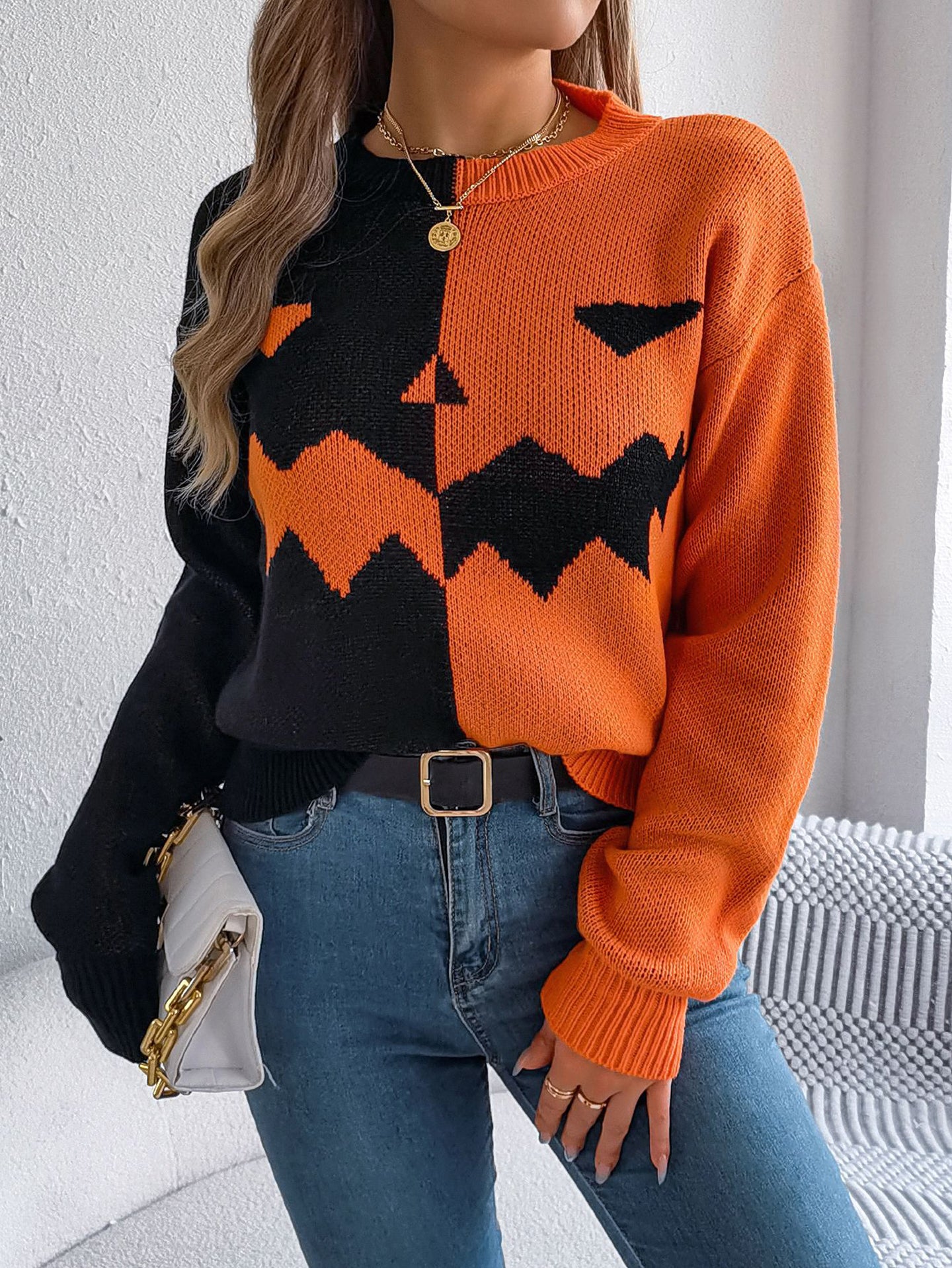 Women Colourblocked Pullover Sweater