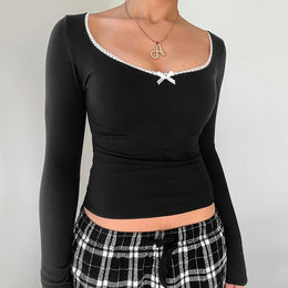 Women Solid Scoop Neck Top