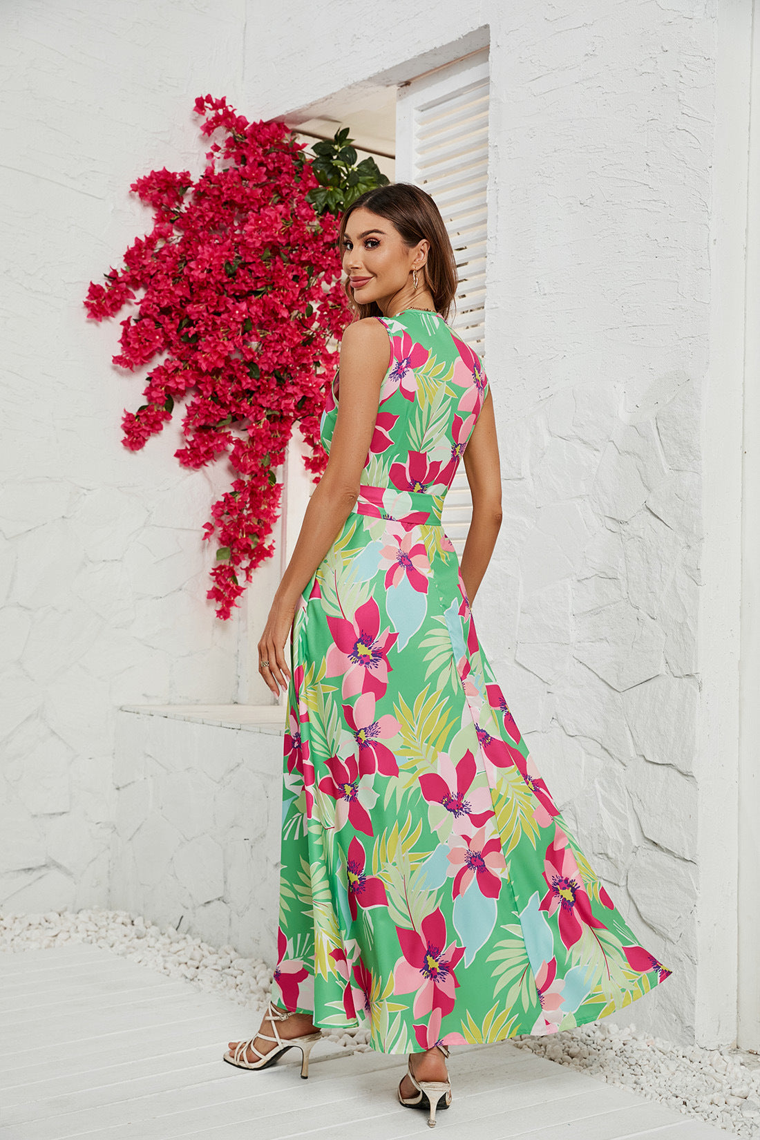 Green Floral Printed V-Neck Gathered Detailed Maxi Dress