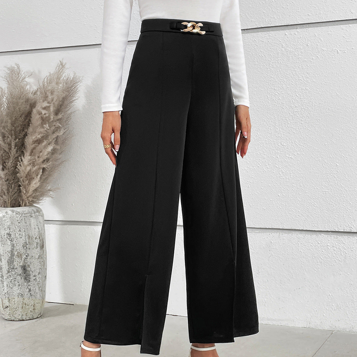 Women Black Loose Fit High-Rise Pleated Parallel Trousers