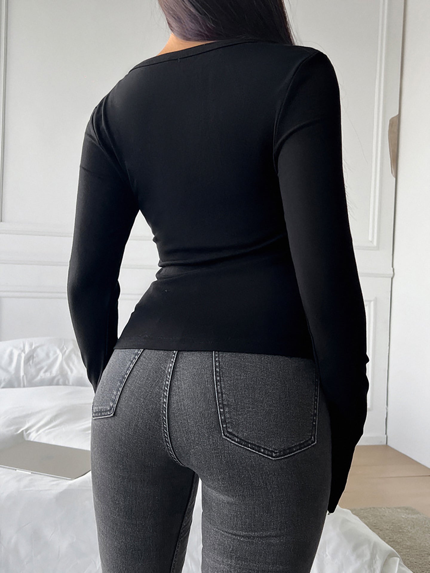 Women Solid V-Neck Top