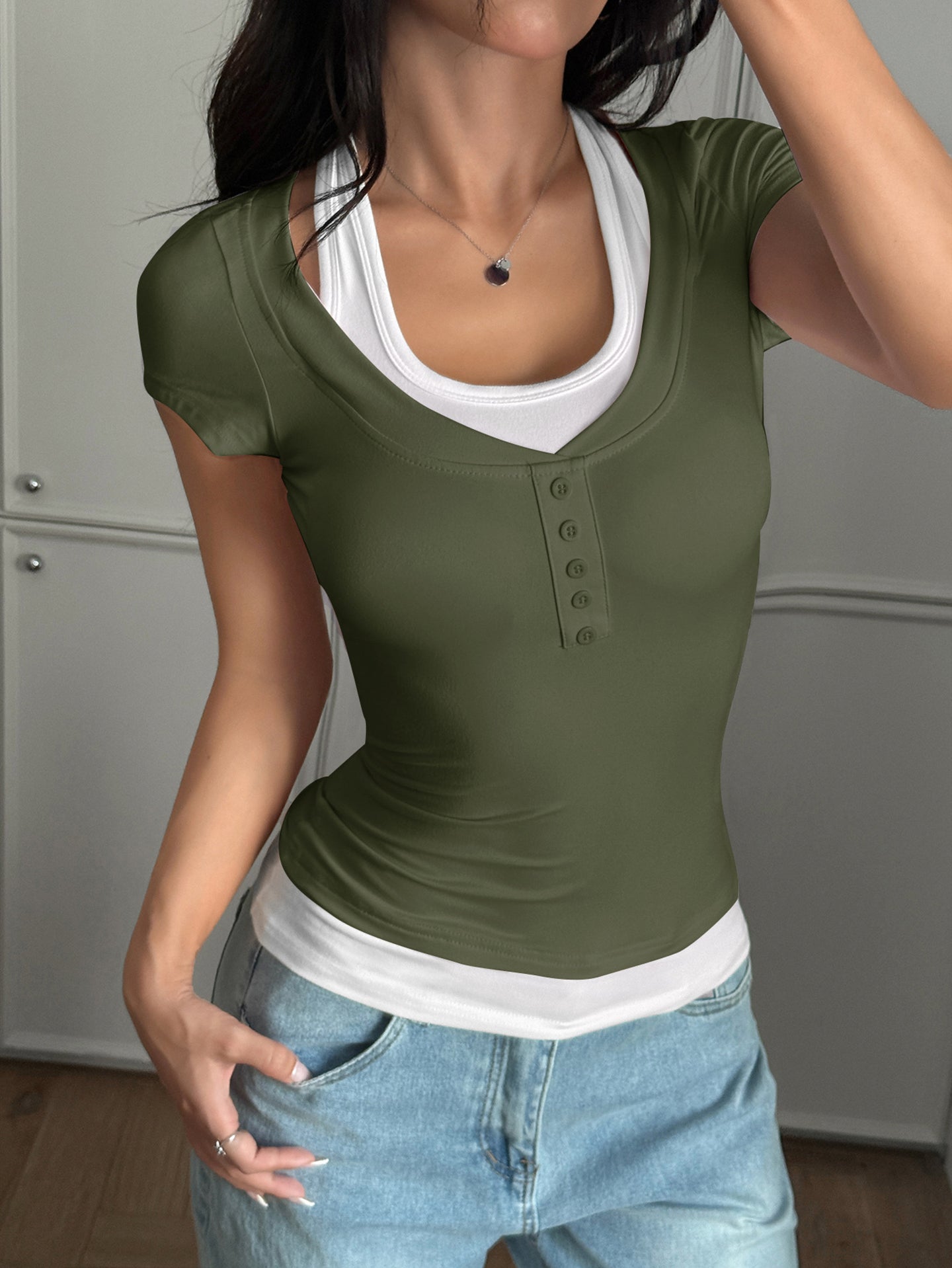 Women Solid Top