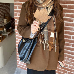 Structured Handheld Bag with Quilted