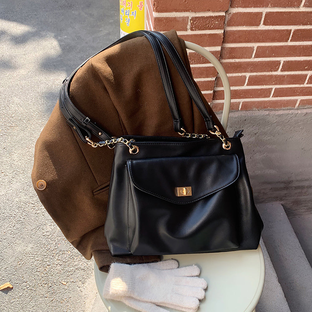 Structured Handheld Bag with Quilted