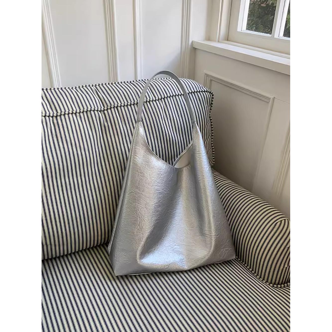 Bucket Shoulder Bag