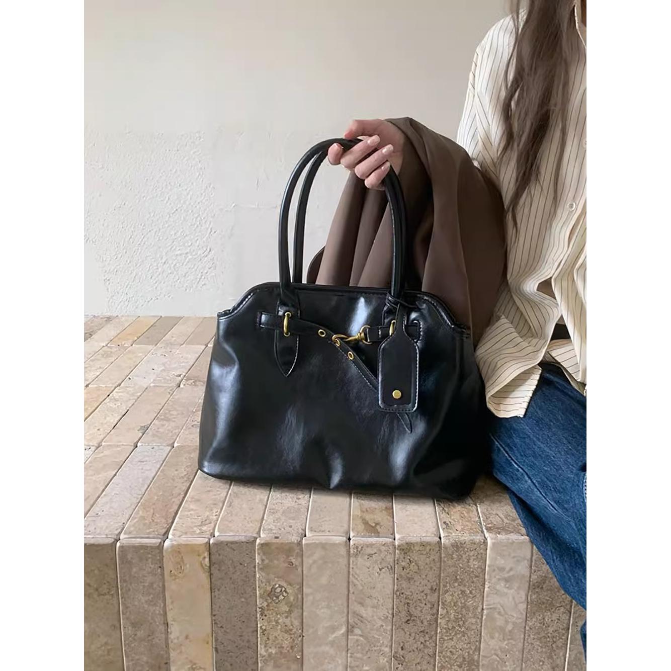 PU Swagger Sling Bag