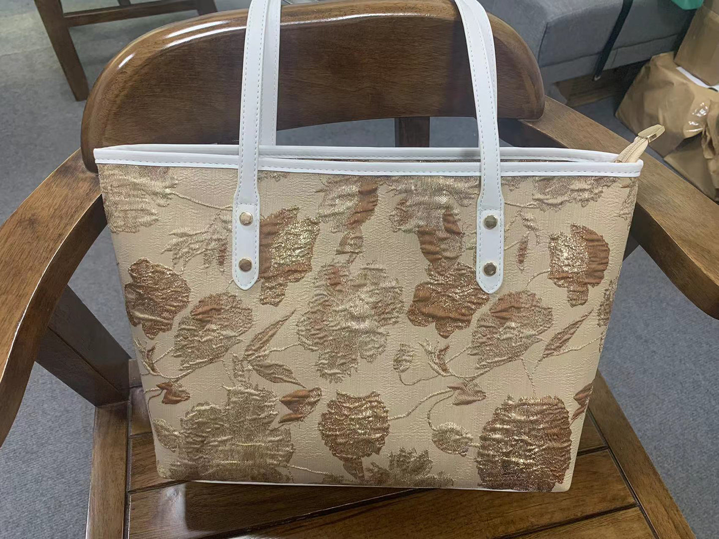 Women Floral Printed Shopper Shoulder Bag