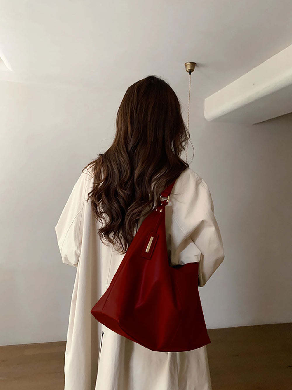 Women Solid Structured Tote Bag