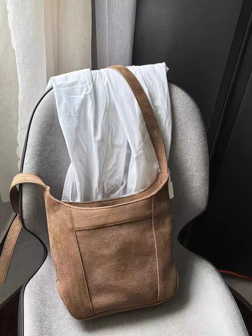 Women Solid Structured Tote Bag