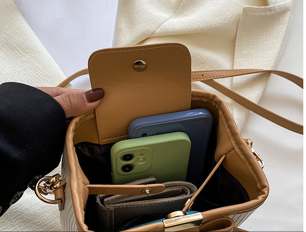 Women Solid Structured Satchel Bag