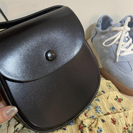 Women Solid Swagger Sling Bag