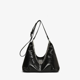 Women Solid Swagger Hobo Bag
