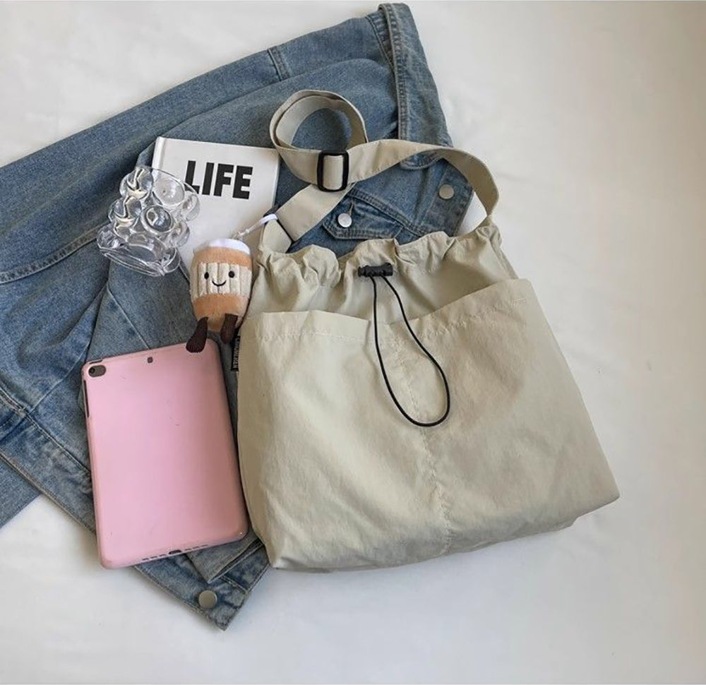 Women Solid Structured Tote Bag