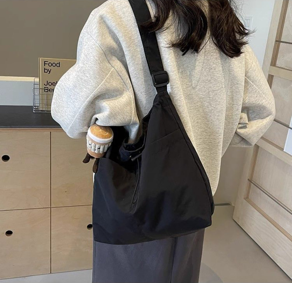 Women Solid Structured Tote Bag