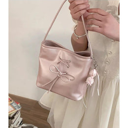 Women Solid Structured Handheld Bag