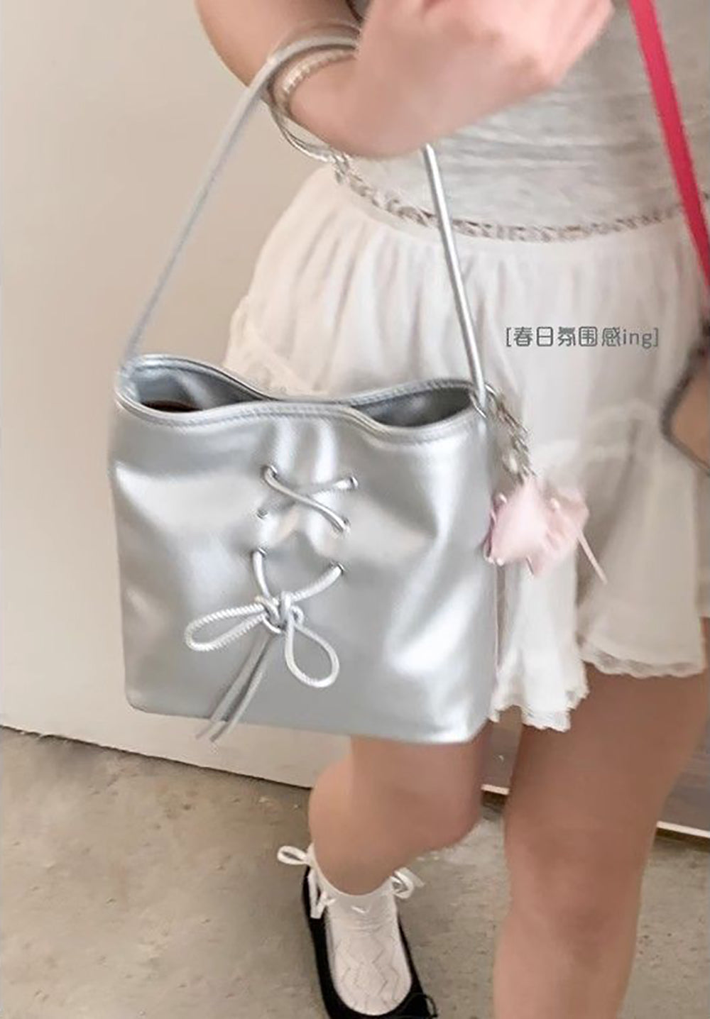 Women Solid Structured Shoulder Bag