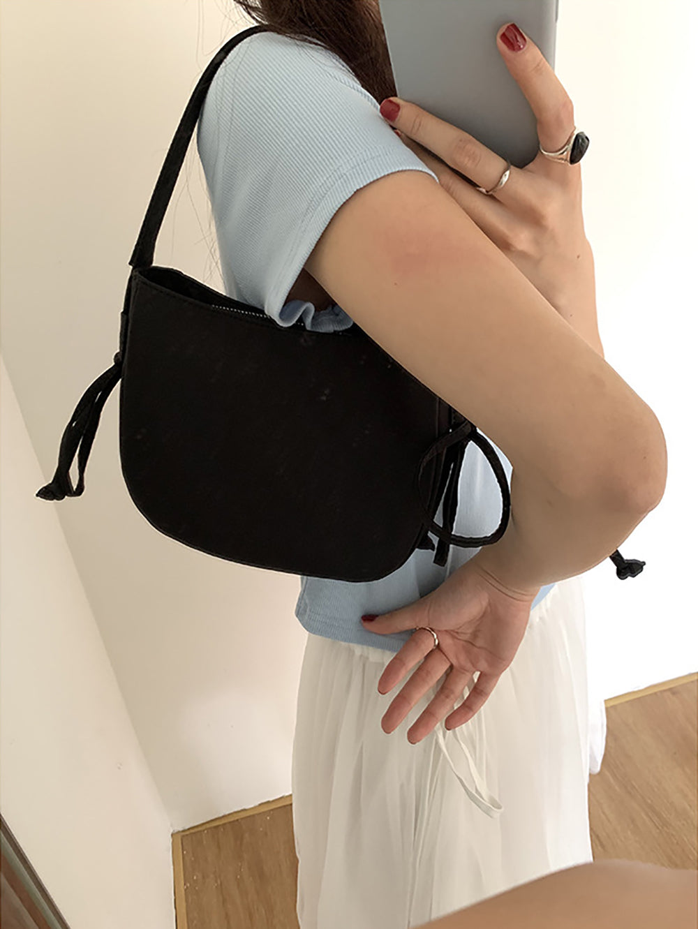 Women Solid Shopper Shoulder Bag