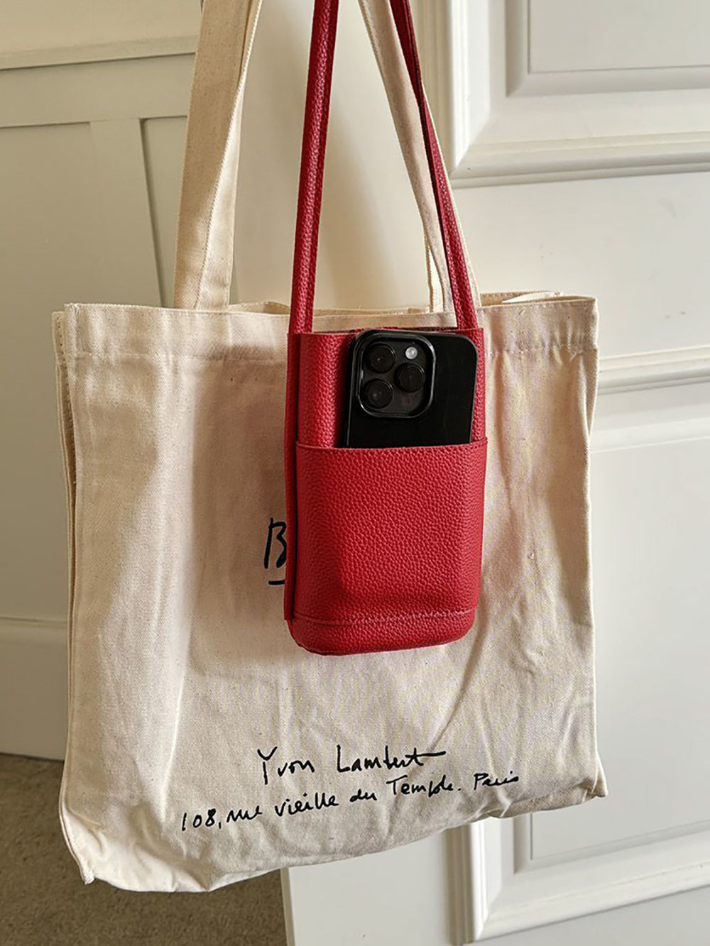 Women Textured Swagger Sling Bag
