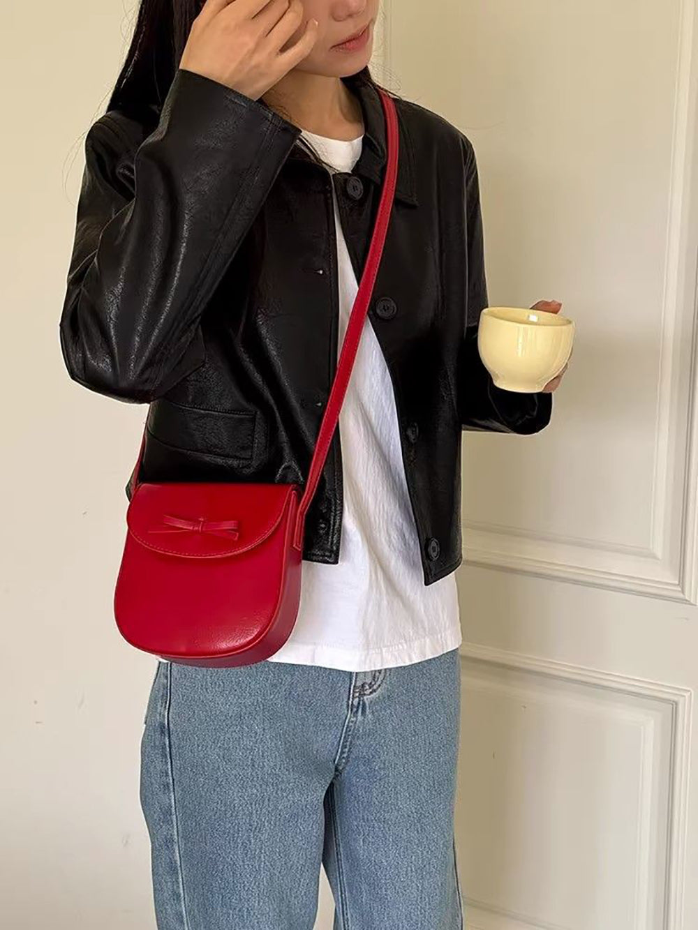 Women Solid Swagger Sling Bag