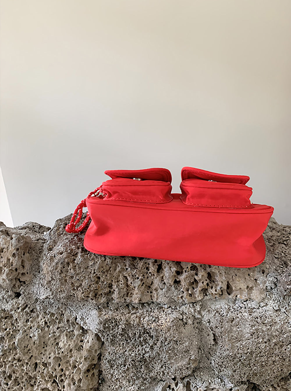 Women Solid Swagger Shoulder Bag