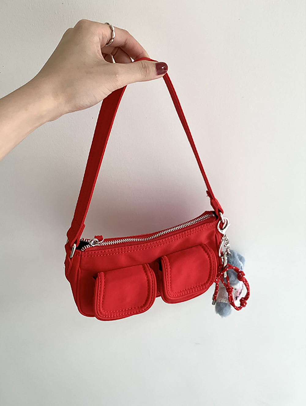 Women Solid Swagger Shoulder Bag