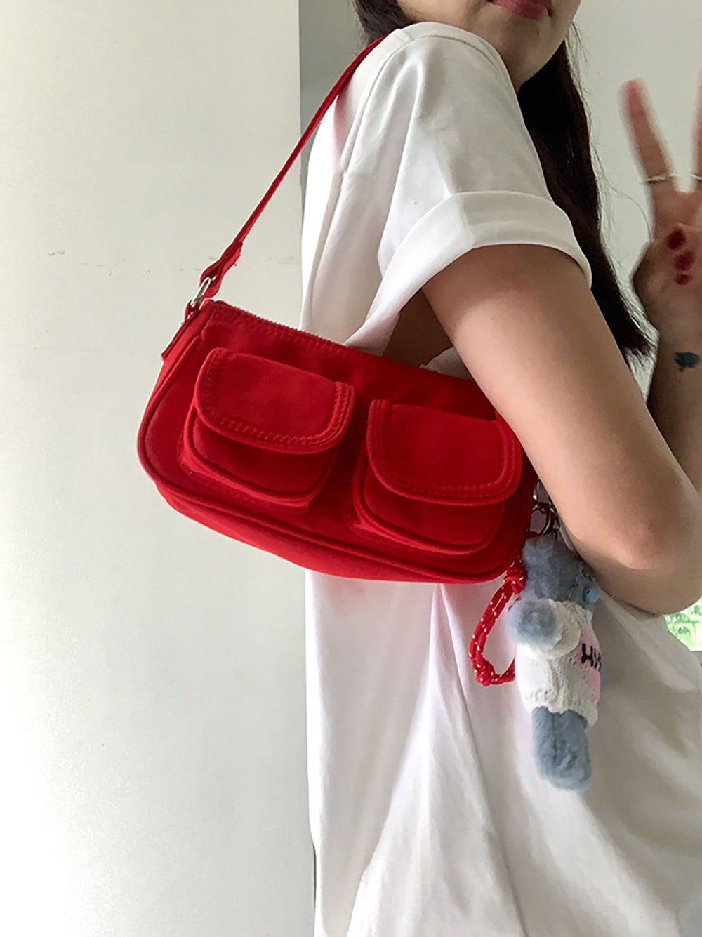 Women Solid Swagger Shoulder Bag
