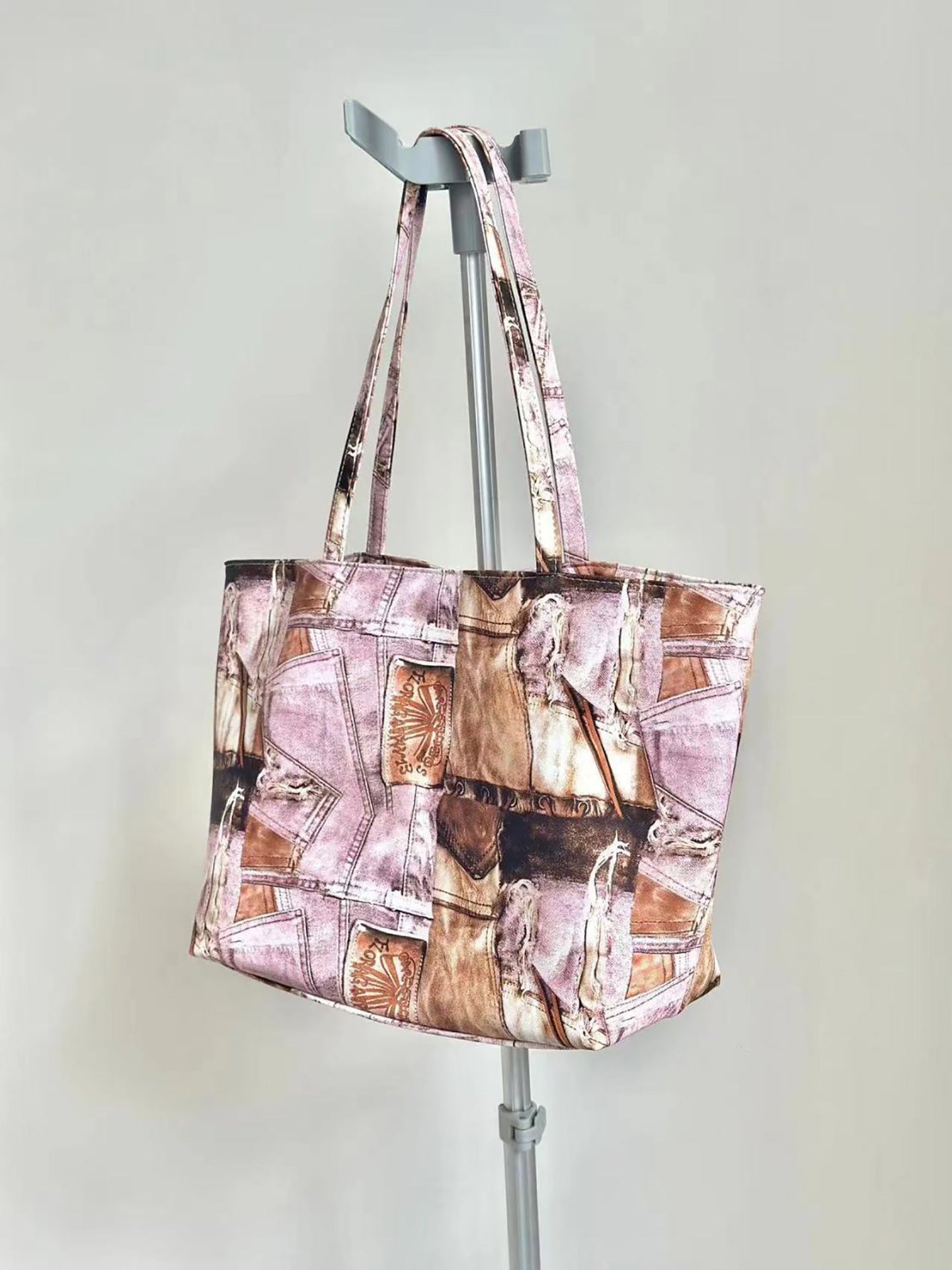 Women Abstract Printed Shopper Tote Bag