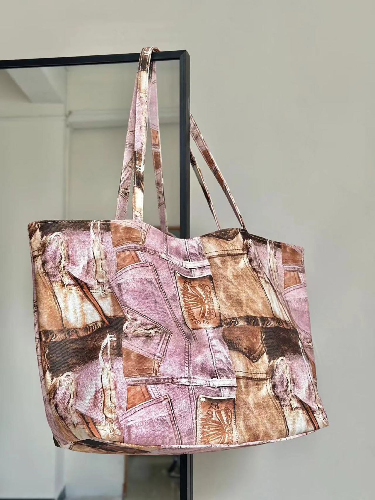 Women Abstract Printed Shopper Tote Bag
