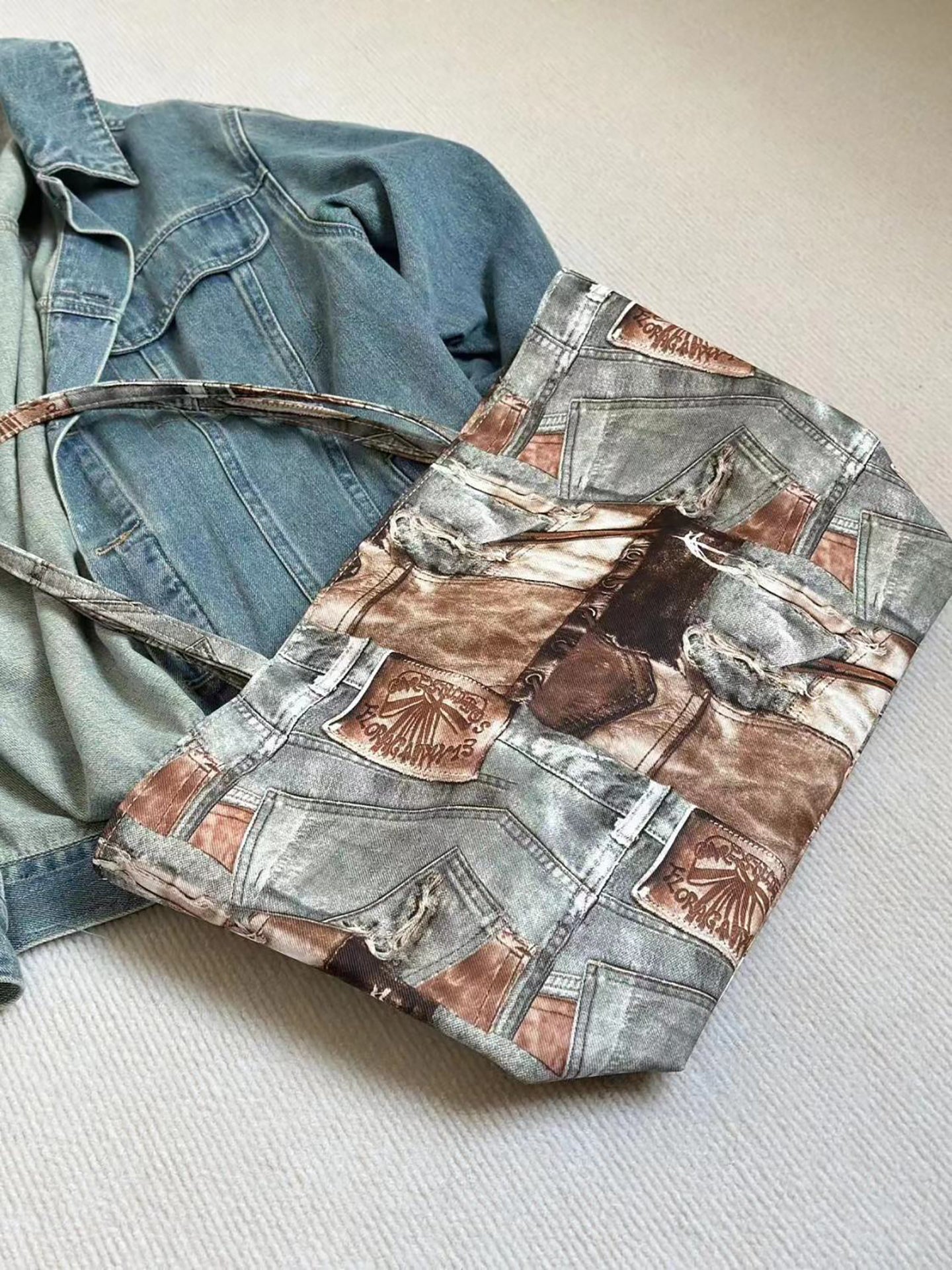 Women Abstract Printed Shopper Shoulder Bag
