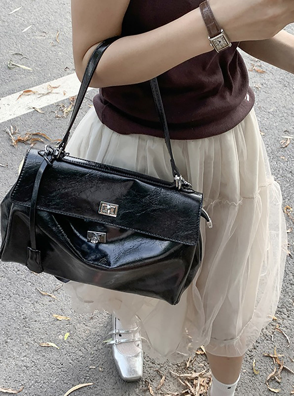 Women Textured Structured Satchel Bag