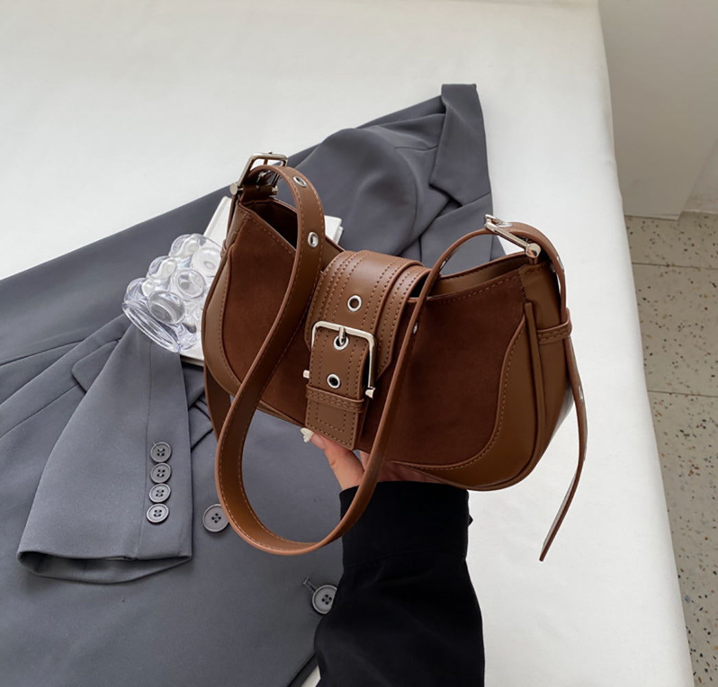 Women Solid Swagger Sling Bag