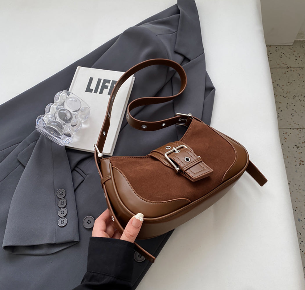Women Solid Swagger Sling Bag