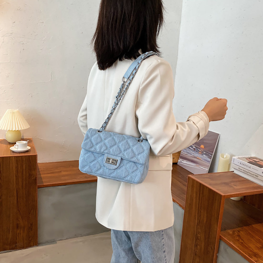 Women Textured Swagger Sling Bag