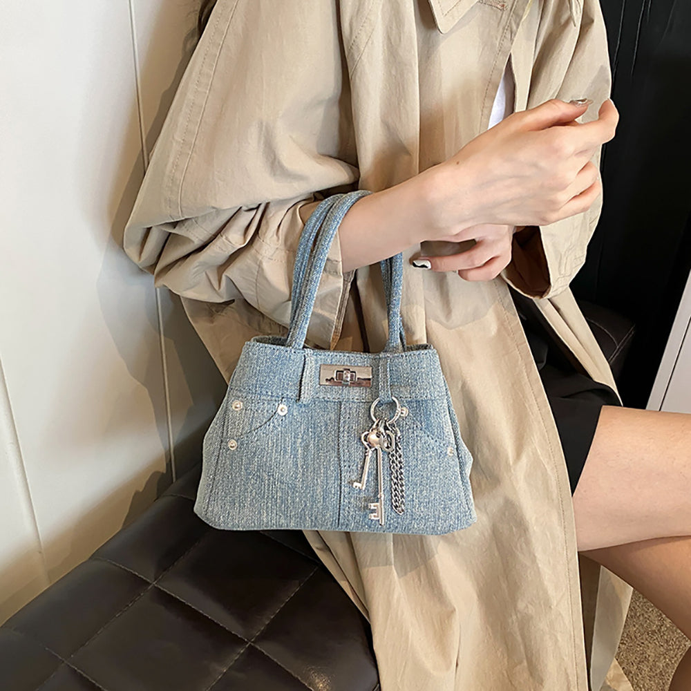Women Textured Swagger Satchel Bag