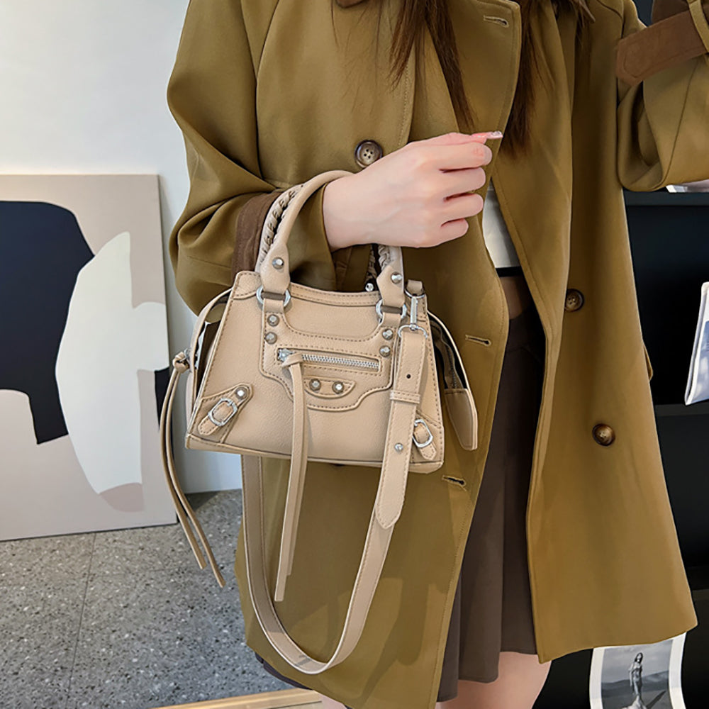 Women Solid Swagger Satchel Bag