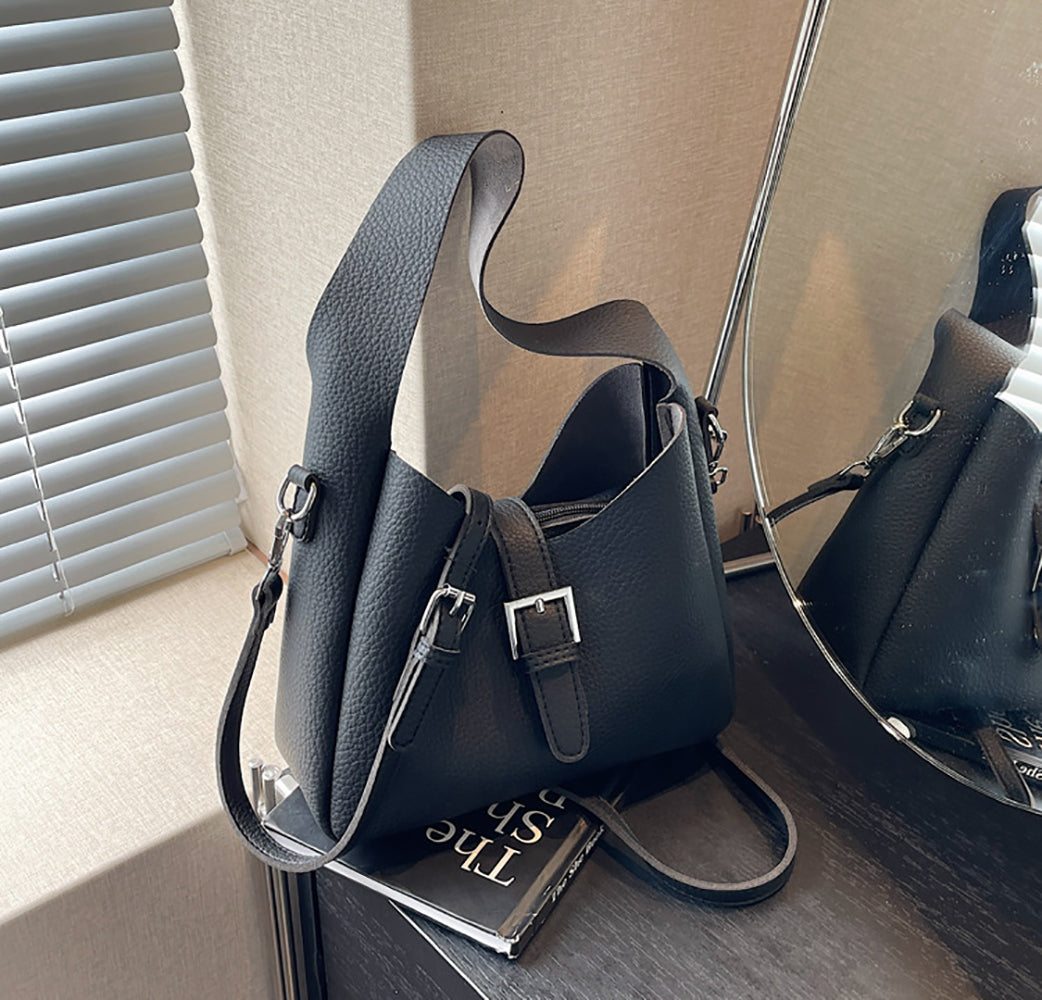 Women Textured Structured Handheld Bag