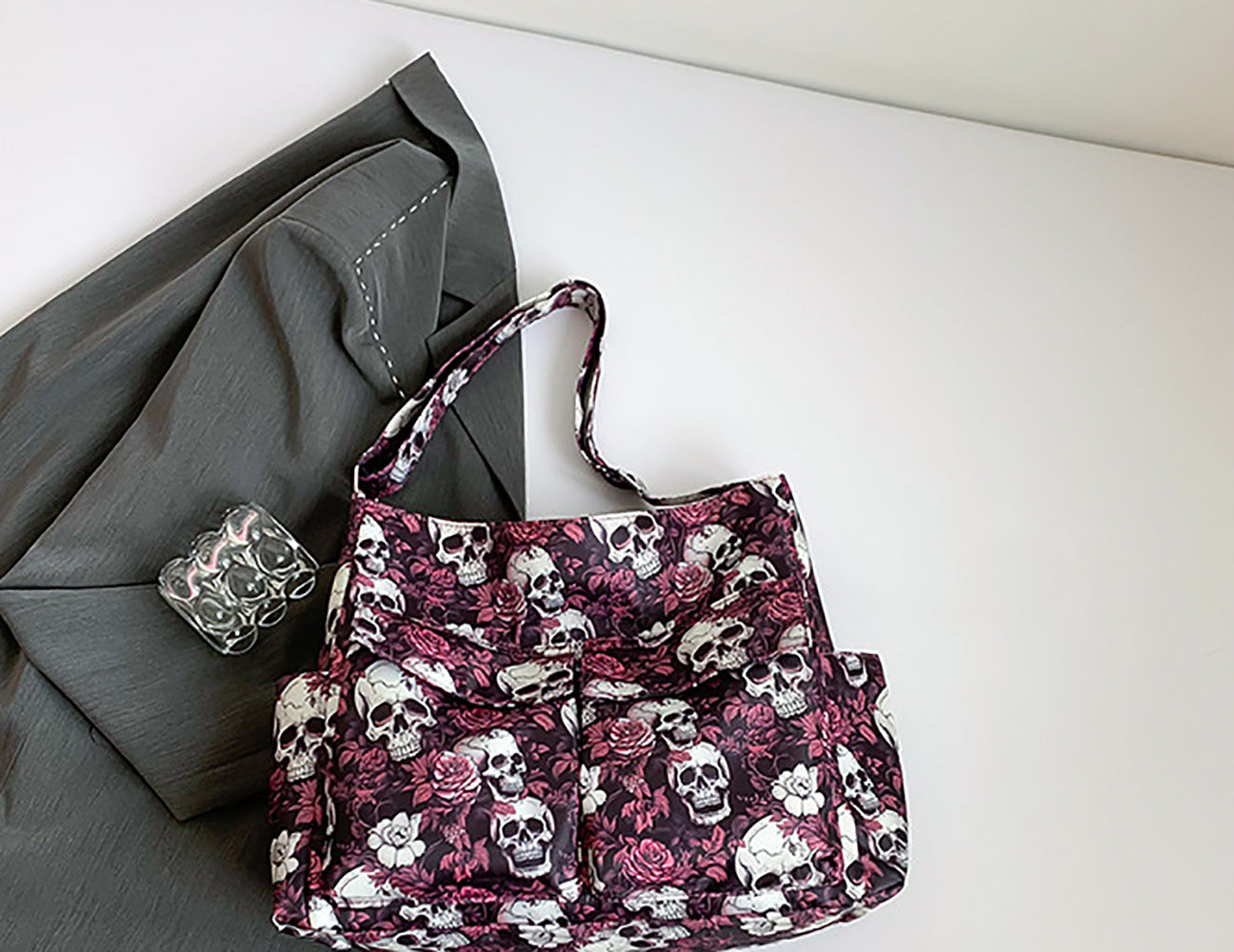 Women Graphic Printed Shopper Shoulder Bag