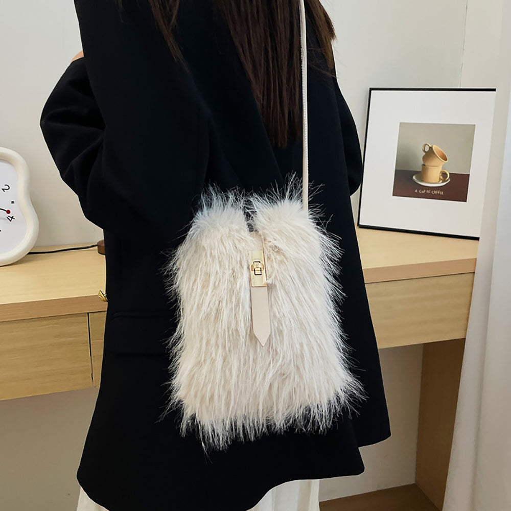 Women Solid Swagger Sling Bag