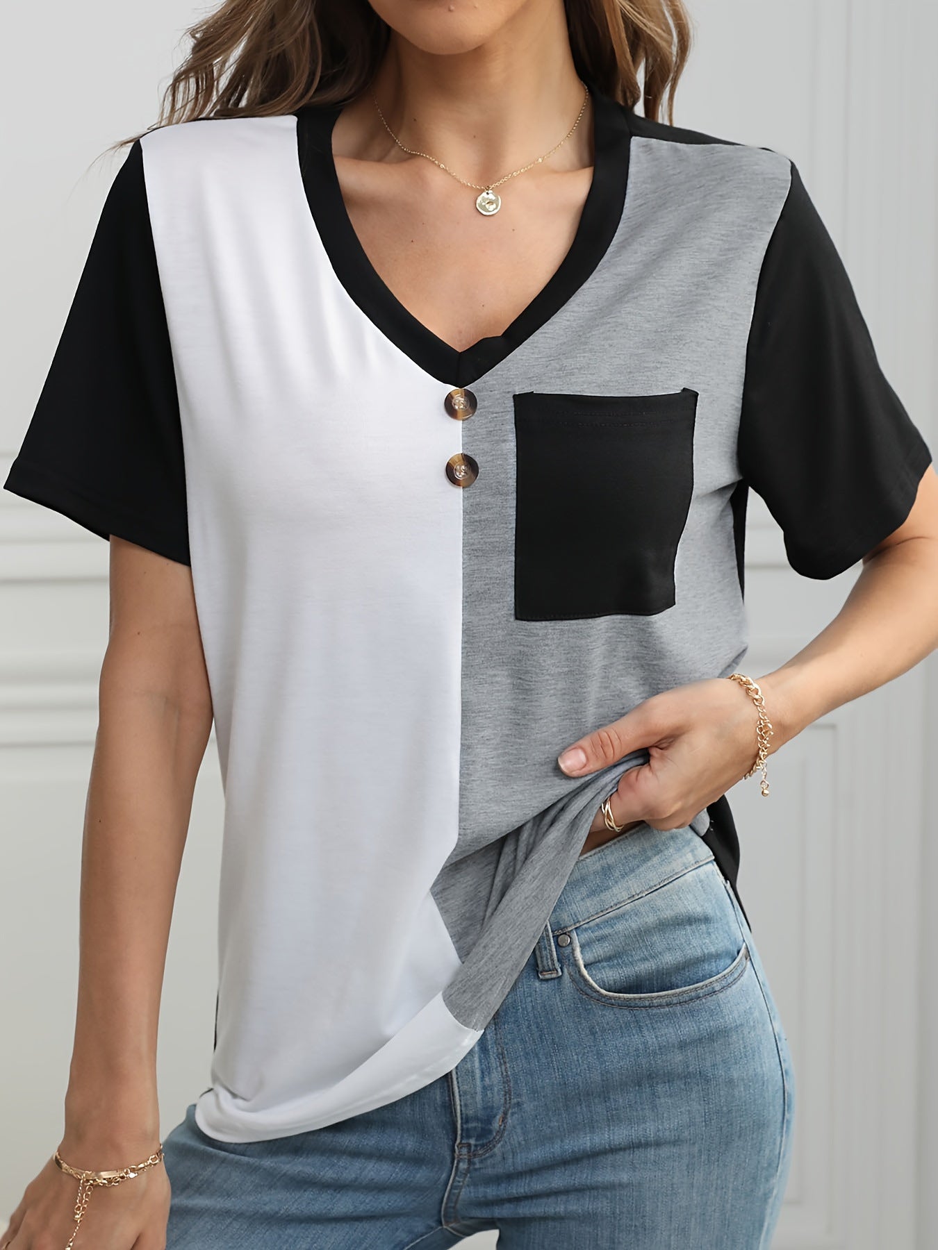 Women Colourblocked Solid V-Neck Top