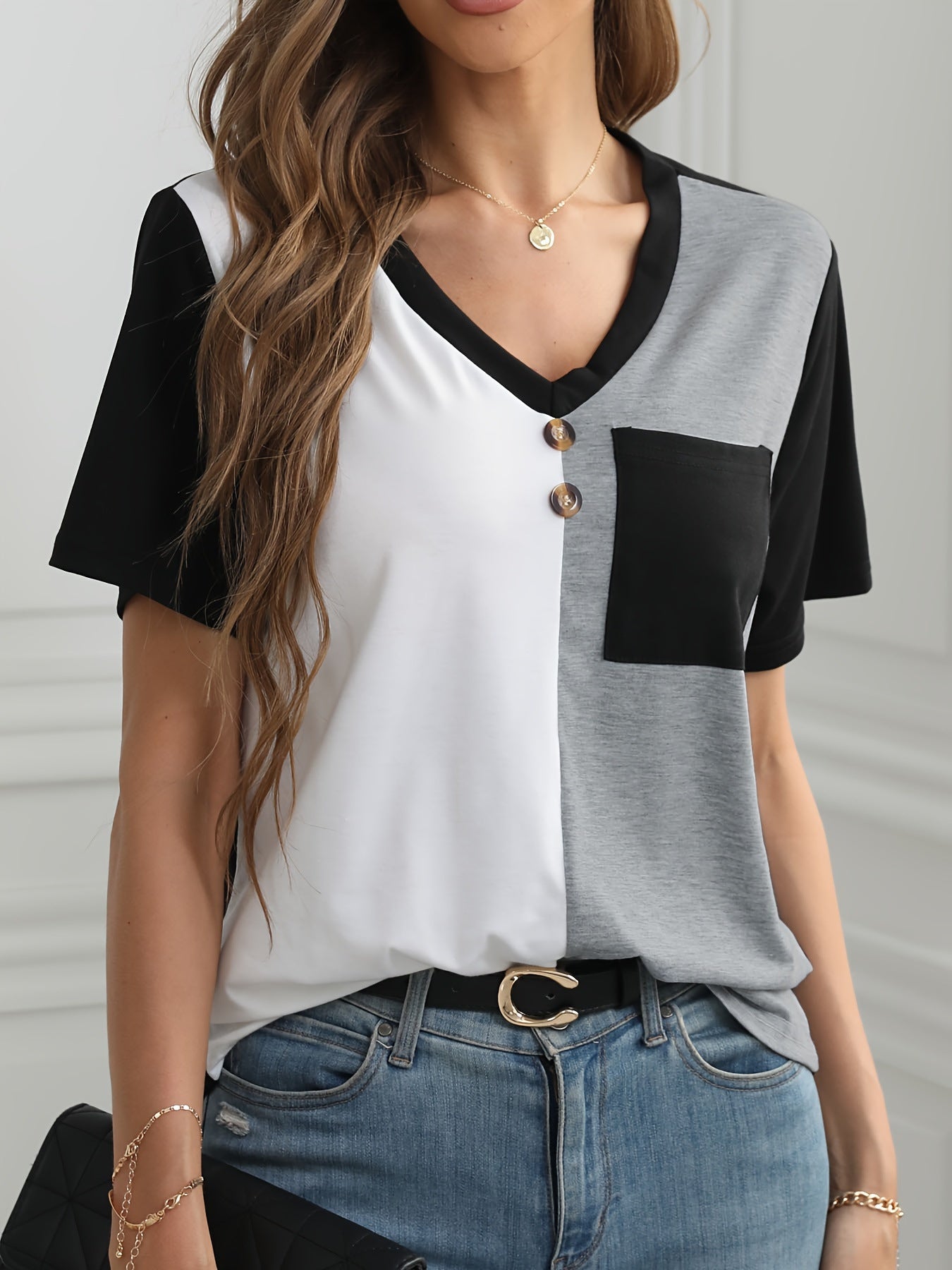 Women Colourblocked Solid V-Neck Top