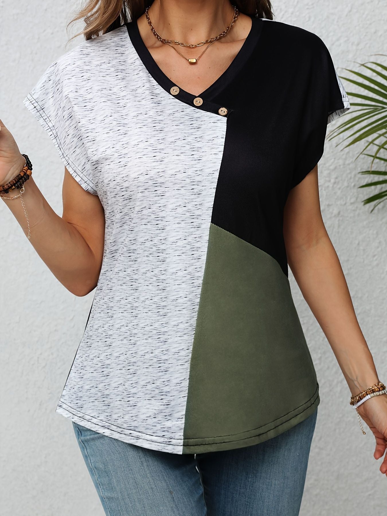 StyleCast Women Colourblocked V-Neck Top