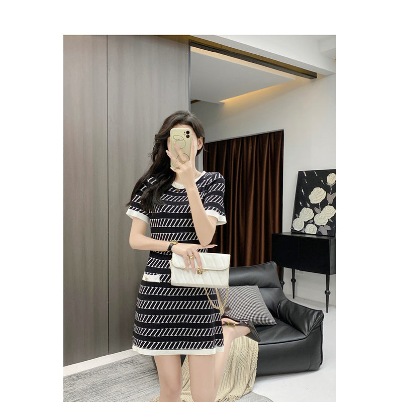 Black Round Neck Print Sheath Dress